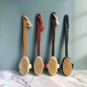 Brosse à cheveux en bois avec manche en bois de hêtre et de santal, poils de sanglier en <span class=keywords><strong>sisal</strong></span>, pour le bain et la douche, avec logo personnalisé - Product Image 3