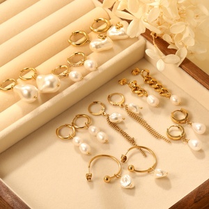 Joyería de Moda al por Mayor, Pendientes de Aro de Acero Inoxidable con Circonitas Geométricas y Perlas, Chapados en Oro de 18K, para Mujer - Product Image 5