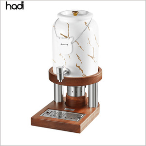 Urne à café en céramique de cuivre arabe de luxe de haute qualité avec support en bois Chauffe-plats en gros pour hôtel et <span class=keywords><strong>restaurant</strong></span> à Dubaï - Product Image 1