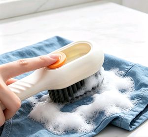 Wholesale Durable and Multifunctional Liquid-adding Shoe <b>Brush</b> with <b>Rounded</b> Handle and Hanging Hole Design - Product Image 5