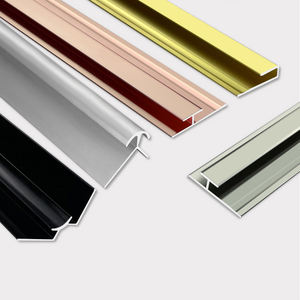 Tira de metal de moldura de pared de aleación de aluminio de diseño moderno al por mayor para paneles de revestimiento de paredes exteriores para apartamentos - Product Image 1