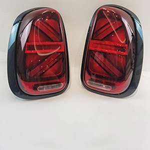 Luces Traseras LED Mini R60 Union Jack Rojas Ahumadas Grises, Conjunto de Actualización Retrofit - Product Image 3