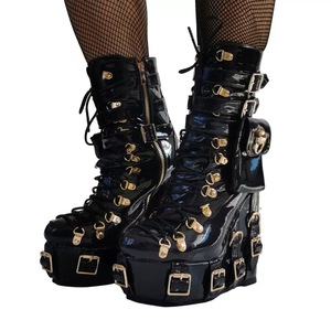 Stivaletti Invernali da <span class=keywords><strong>Donna</strong></span> Stile Gotico Halloween in Pelle PU con Fibbia, Tacco Grosso e Plateau, Disponibili Fino alla Taglia <span class=keywords><strong>44</strong></span> - Product Image 1