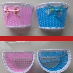 Cesta de Plástico Tejido Duradero para Scooter Infantil, Contenedor de Almacenamiento Delantero para Bicicleta, Accesorio de Ciclismo Hecho a Mano y Colorido - Product Image 2