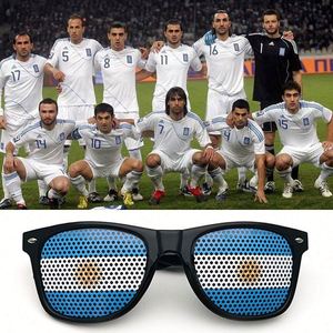Lunettes de supporter rétro en plastique personnalisées Coupe du Monde de Football, sérigraphiées avec logo personnalisé, pour fêtes sportives, Fête des supporters 2026 - Product Image 6