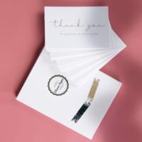 Biglietto di ringraziamento personalizzato stampato per aver supportato la mia piccola impresa. Design elegante e professionale.