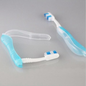 Brosse à dents pliable bleu clair à poils souples, portable, pour l'hygiène buccale, usage adulte, design pliable - Product Image 2