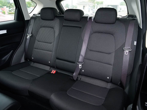 Mazda <span class=keywords><strong>CX5</strong></span> <span class=keywords><strong>2025</strong></span> de Gasolina, 2.0L, 155 Caballos de Fuerza, Motor L4, Caja de Cambios Automática, Tracción en 2 Ruedas, Versión Comfort, 5 Puertas, 5 Asientos, SUV Compacto - Product Image 3