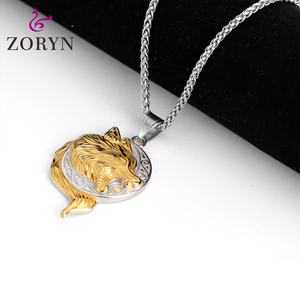 Colgante de Cabeza de Lobo de Acero Inoxidable Dorado, Media Luna Plateada, Estilo Celta Vikingo Gótico Vintage, Joyería de Moda de Acero de Titanio para Hombre - Product Image 2