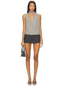 Top Corto Halter de Lona Gris Vintage con Detalle de Bufanda |   Camisola sin Mangas con Escote en V y Frente Cruzado Transpirable para Mujer - Product Image 4