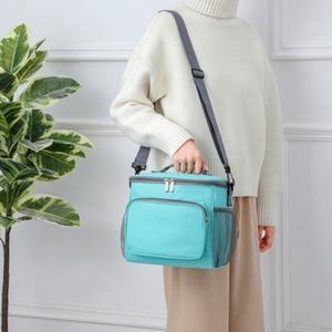 Sac de pique-nique imperméable de grande capacité personnalisé pour l'extérieur, sac isotherme pour le déjeuner imprimé par sublimation - Product Image 6