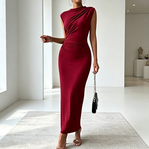 <span class=keywords><strong>Robe</strong></span> moulante froncée sans manches avec fente dorsale pour femme, collection Printemps-Été 2026, style européen et américain, pour le commerce transfrontalier, vente en gros - Product Image 1
