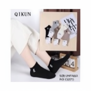 Chaussettes en coton respirant pour femmes 10 paires ensemble rayé coeur Jacquard imprimé conceptions cheville longueur nylon pour l'hiver été saisons - Product Image 1