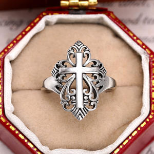 Anello a Croce Q451 Placcato Argento, Gioiello Unisex Cristiano alla Moda, Idea Regalo - Product Image 2