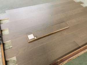 Di alta qualità <span class=keywords><strong>grigio</strong></span> nero pavimento in legno massello di quercia legno duro 12mm 10mm impermeabile smalto bianco <span class=keywords><strong>rovere</strong></span> pavimento in legno ingegnerizzato - Product Image 3