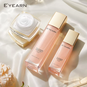 Kit de Soin Visage Végétalien Naturel OEM à l'Extrait de Nectar Végétal avec Tonique, Sérum, Crème Visage – Système de Soin en 3 Étapes – Coffret Cadeau - Product Image 1