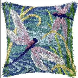 I produttori forniscono un tappeto di lana ricamato segmento ricamato cuscino per auto a fumetti con motivo libellula cuscino cuscino morbido