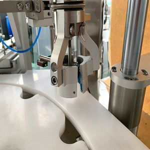 Automático 30 ml <span class=keywords><strong>50</strong></span> ml 100 mL Perfume Botella de vidrio Gota para los ojos Aceite esencial Máquina rotativa de llenado y tapado - Product Image 2