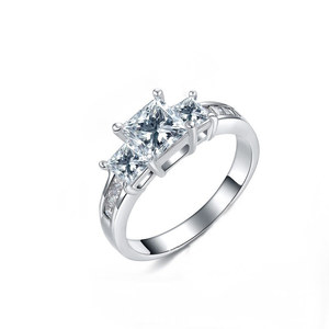 Elegante Anello Scintillante per Donne, Gioielli di Moda all'Ingrosso - Product Image 4