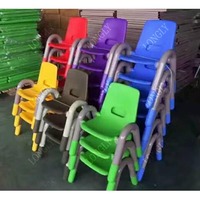 Chaise en plastique colorée pour enfants de la maternelle, prix préscolaire