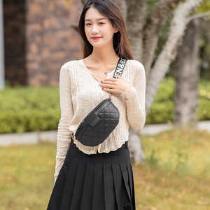Sac bandoulière de voyage antivol multifonctionnel en cuir PU imperméable pour femme, nouvelle mode, avec logo personnalisé - Product Image 3
