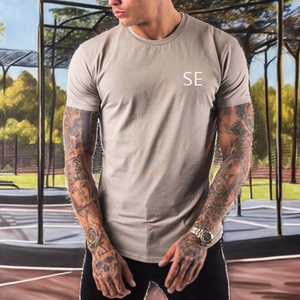 บริษัทผลิตเสื้อผ้าตามสั่ง เสื้อยืดคอกลมแขนยาวพิมพ์ลายดิจิทัลสำหรับผู้ชาย ผ้าฝ้าย 100% ผ้าซาตินเนื้อเรียบ สวมใส่สบาย - Product Image 2