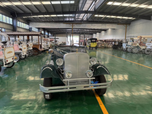 Prix de gros direct usine Marque HengYiSheng Voiturette de golf électrique à trois rangées pour le tourisme et le shopping, style voiture classique vintage, Henan - Product Image 6
