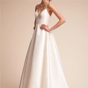 Abiti da Sposa Semplici ed Eleganti in Raso con Scollo a V, Spalline e Cerniera sulla Schiena, Modello ad A Ampio per la Sposa - Product Image 5