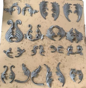Partie décorative en <span class=keywords><strong>fer</strong></span> <span class=keywords><strong>forgé</strong></span> et ornements de fleurs de feuilles en acier moulé pour la <span class=keywords><strong>décoration</strong></span> de porte ou de clôture en <span class=keywords><strong>fer</strong></span> <span class=keywords><strong>forgé</strong></span> - Product Image 2