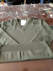 Pull vert olive, automne-printemps, 2 saisons, composition personnalisée - Product Image 2