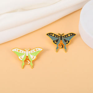 12 Styles Butterfly Pronomen Beste Emaille Pins Benutzer definiert SIE IHN ER IHN SIE SIE SIE Broschen Revers Abzeichen Pin Hard - Product Image 6