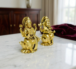 พระพุทธรูปพระลักษมีพระไคปีชรูปดอกบัวยาว ชุบทองเหลืองแท้จาก Jaipur Metals |   ทองเหลืองแท้ 100% |   7 x 6 x 5.5 ซม. |   97 กรัม |   พูจา, ของตกแต่งบ้านและของขวัญ - Product Image 4