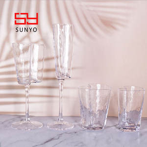 Nordico perfetto regalo di <span class=keywords><strong>san</strong></span> <span class=keywords><strong>valentino</strong></span> artigianale a forma di cuore a forma di martello cristallo personalizzato <span class=keywords><strong>tazza</strong></span> di vetro succo di latte - Product Image 4