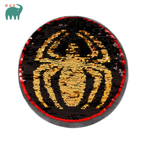 Patchs de broderie en chenille en forme de cœur de haute qualité personnalisés Patch de perles de paillettes réversibles pour vêtements et chapeaux - Product Image 5