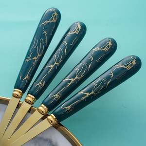 Cuchara para sopa y postre de acero inoxidable con logotipo personalizado al por mayor, vajilla para niños, utensilios de cerámica para queso - Product Image 2