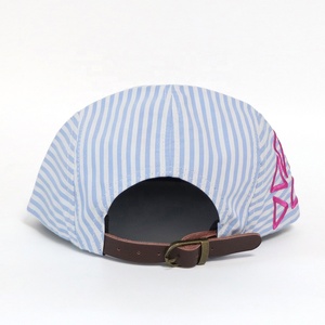 Gorras <span class=keywords><strong>de</strong></span> Campamento Personalizadas con Bordado <span class=keywords><strong>de</strong></span> Logotipo, Rayas Azules y Blancas, Estilo Casual, <span class=keywords><strong>de</strong></span> 5 Paneles y Visera Plana para Hombres y Mujeres - Product Image 4