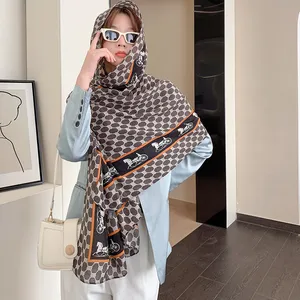 Wholesale 2024 Custom Woman Cotton Hijab Scarf Linen Shawls Printed Letter Cotton Scarves For Women Viscose Scarves