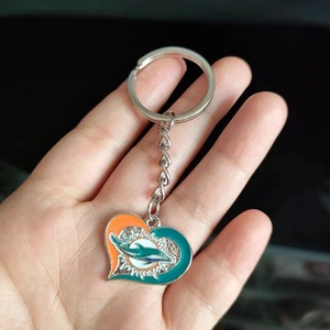 Llavero de Metal con Forma de Corazón Esmaltado del Equipo de Fútbol Americano <span class=keywords><strong>NFL</strong></span> Kansas City Chiefs, Recuerdo de Comercio Exterior, Venta al por Mayor Directa del Fabricante - Product Image 3