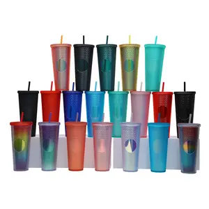 24 oz Multi Colors Matte BPA Free Kunststoff Durian Cup Diamant Wasser flasche Nieten Becher Becher Trink flasche mit Strohhalm