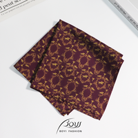 Écharpe carrée en soie 100% certifiée GRS avec motif animalier imprimé numériquement, accessoire de mode féminin pour les fêtes et les mariages