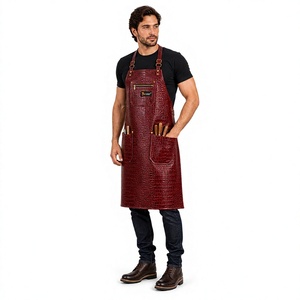 Tablier en cuir rouge pour homme avec texture crocodile et poches pour outils, idéal pour les barman de restaurant - Product Image 1