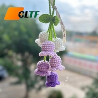 2026 Häkelblumen-Auto-Accessoires für Frauen: Handgemachte gestrickte Lilienblumen als niedliche Rückspiegel-Accessoires zur Autodekoration