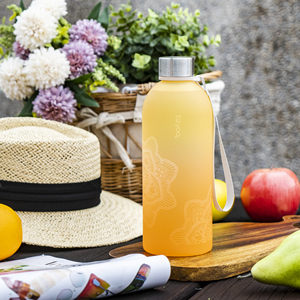 Botella de agua de plástico sin BPA con logotipo personalizado para deportes al aire libre Flujo de agua potable directo y uso en viajes - Product Image 3
