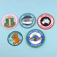 Écussons brodés thermocollants personnalisés, badges, logos de dessins animés mignons, matériaux en PVC et coton, personnalisables pour vêtements, chaussures, chapeaux