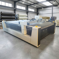 Hoogwaardige digitale snijmachine voor isolatiemateriaal schuimrubber CNC oscillerend messysteem