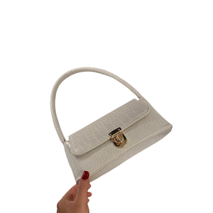 2025ใหม่กระเป๋าแฟชั่นสไตล์เกาหลีสำหรับผู้หญิงกระเป๋าสะพายไหล่ล็อควัสดุ PU กระเป๋าถือผู้หญิงอเนกประสงค์กระเป๋าใต้วงแขนสำหรับผู้หญิงขายส่ง - Product Image 5