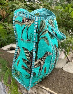 Sac fourre-tout matelassé en coton imprimé, spacieux pour les essentiels quotidiens, le shopping et les voyages, sac à bandoulière - Product Image 5