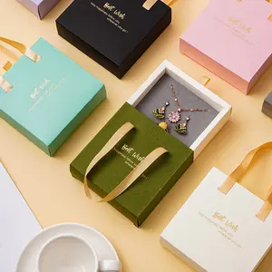 Изготовленные на заказ маленькие розовые бумажные картонные серьги ящик для упаковки ювелирных изделий коробка и сумка с напечатанным логотипом