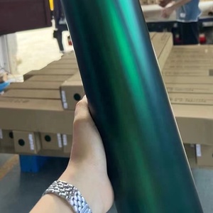 Vinilo Adhesivo para Envolver Autos Verde Veneno, Película Elástica de PET que Cambia de Color, Vinilo Mate - Product Image 1