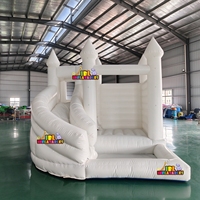 Château gonflable blanc pour mariage avec toboggan et piscine à balles, structure de saut en PVC commerciale pour location d'événements et de fêtes